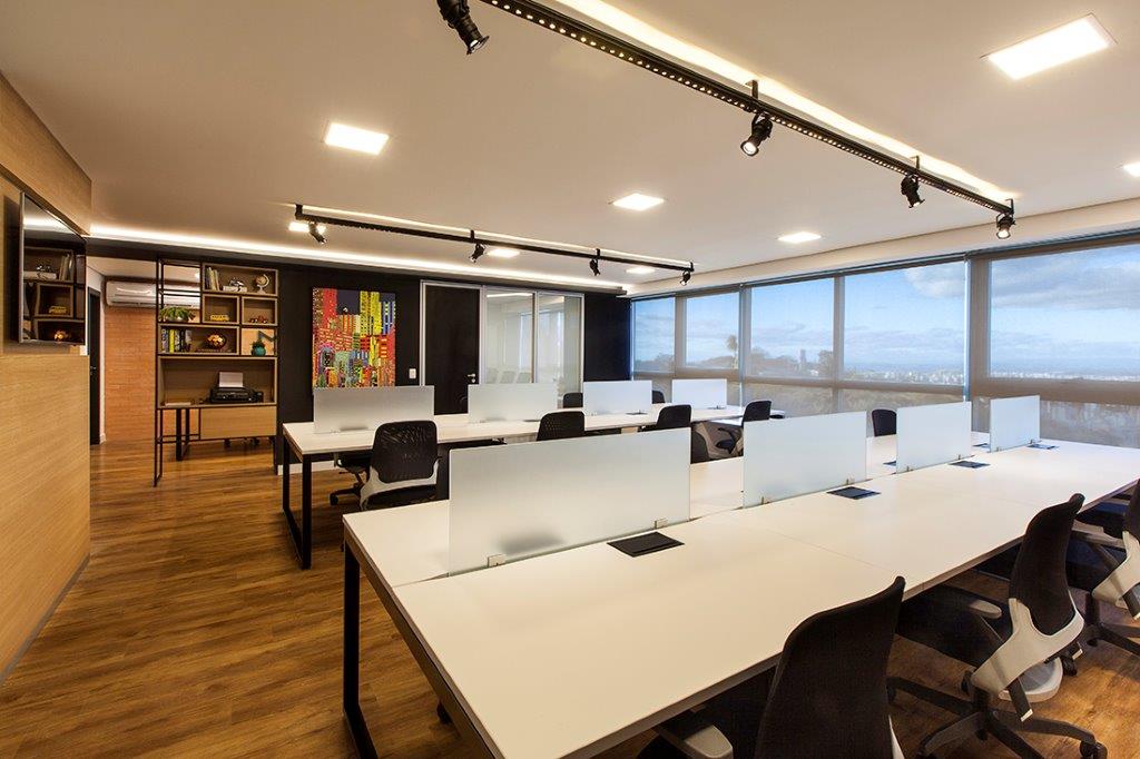 Workstations ergonômicas no MM Coworking